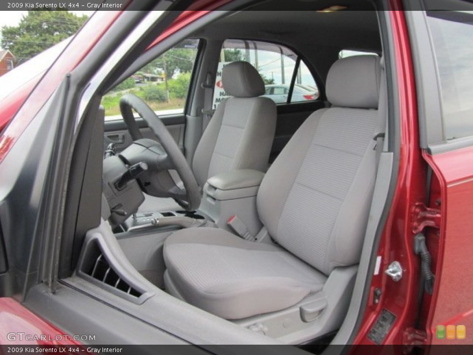 Gray Interior Photo for the 2009 Kia Sorento LX 4x4 #53515231