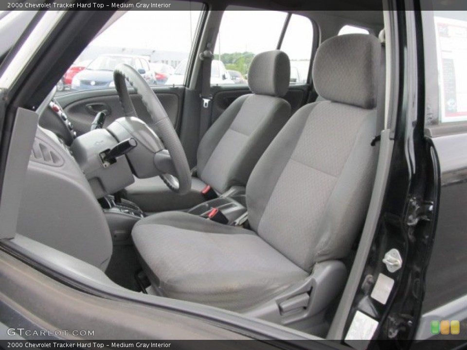 Medium Gray Interior Photo for the 2000 Chevrolet Tracker Hard Top #53516101