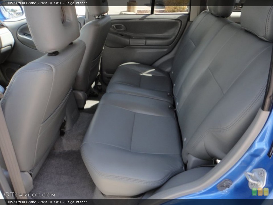 Beige 2005 Suzuki Grand Vitara Interiors