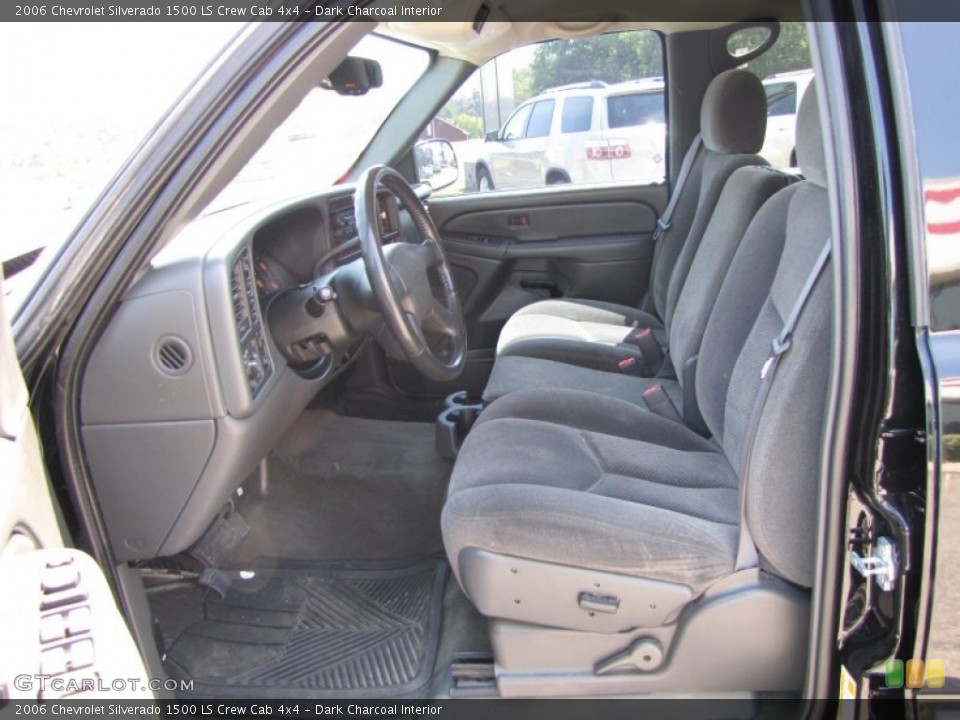 Dark Charcoal Interior Photo for the 2006 Chevrolet Silverado 1500 LS Crew Cab 4x4 #53532182