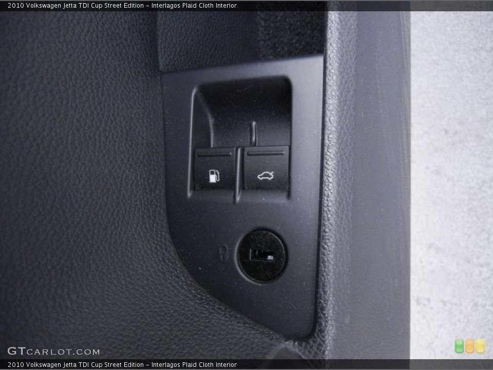Interlagos Plaid Cloth Interior Controls for the 2010 Volkswagen Jetta TDI Cup Street Edition #53538058