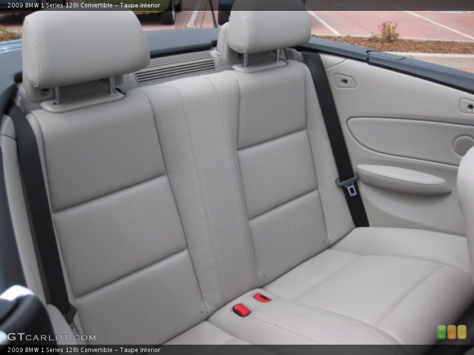 Taupe Interior Photo for the 2009 BMW 1 Series 128i Convertible #53542665