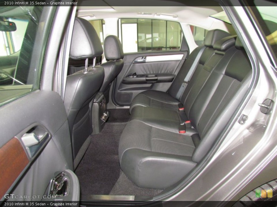 Graphite Interior Photo for the 2010 Infiniti M 35 Sedan #53544561