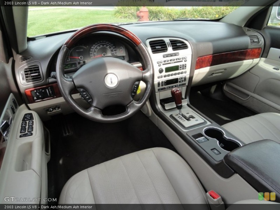 Dark Ash/Medium Ash Interior Photo for the 2003 Lincoln LS V8 #53545925