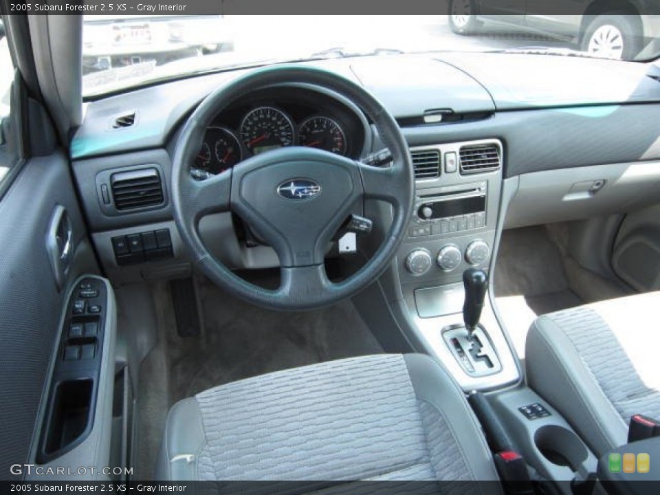 Gray Interior Photo for the 2005 Subaru Forester 2.5 XS #53546438