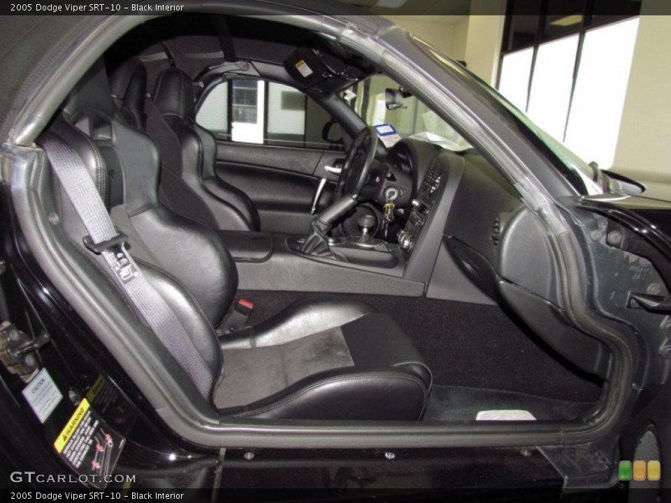 Black Interior Photo for the 2005 Dodge Viper SRT-10 #53547305