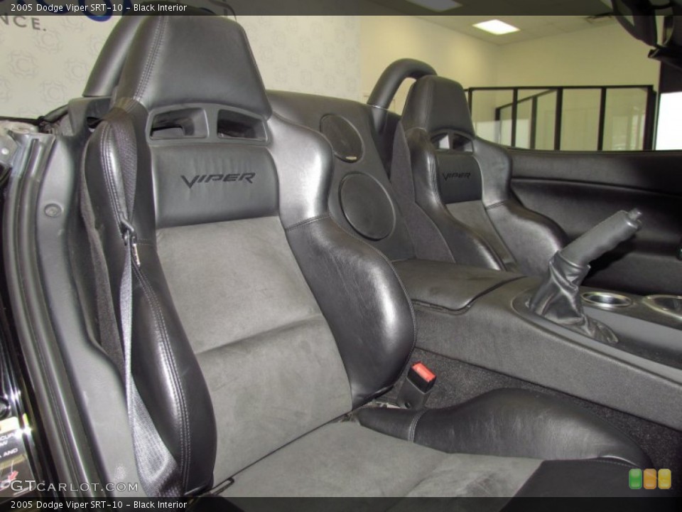 Black Interior Photo for the 2005 Dodge Viper SRT-10 #53547334