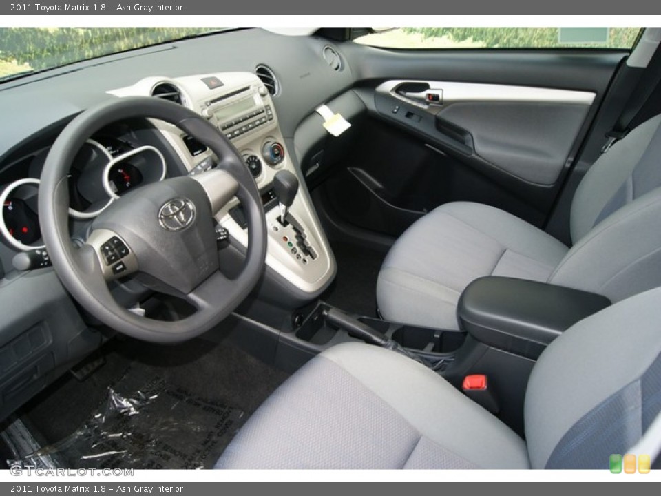 Ash Gray Interior Photo for the 2011 Toyota Matrix 1.8 #53548668