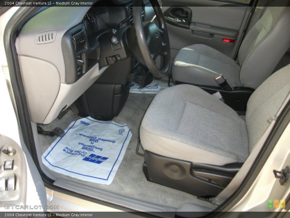 Medium Gray Interior Photo for the 2004 Chevrolet Venture LS #53549168