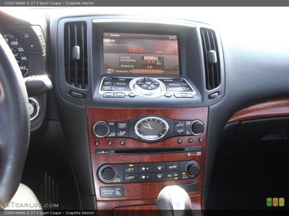Graphite Interior Controls for the 2009 Infiniti G 37 S Sport Coupe #53553253