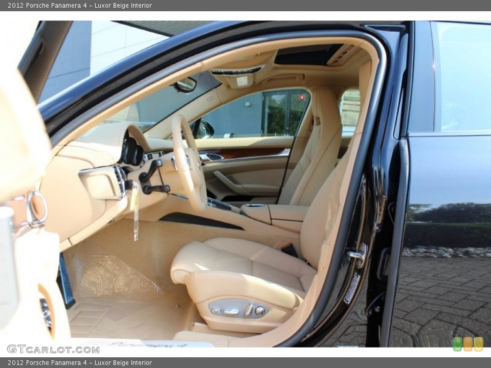 Luxor Beige Interior Photo for the 2012 Porsche Panamera 4 #53556561