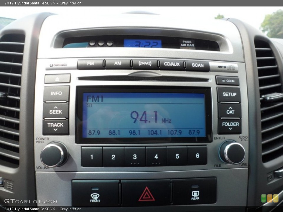 Gray Interior Audio System for the 2012 Hyundai Santa Fe SE V6 #53556807