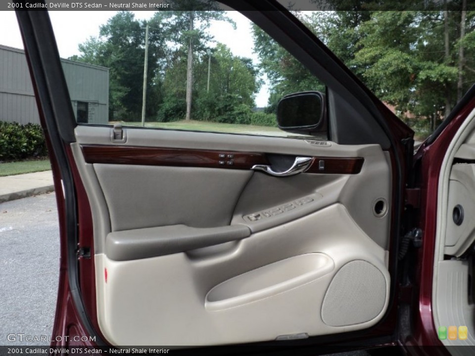 Neutral Shale Interior Door Panel for the 2001 Cadillac DeVille DTS Sedan #53559069