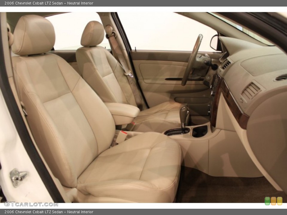 Neutral Interior Photo for the 2006 Chevrolet Cobalt LTZ Sedan #53562720