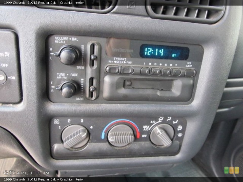 Graphite Interior Audio System for the 1999 Chevrolet S10 LS Regular Cab #53571207