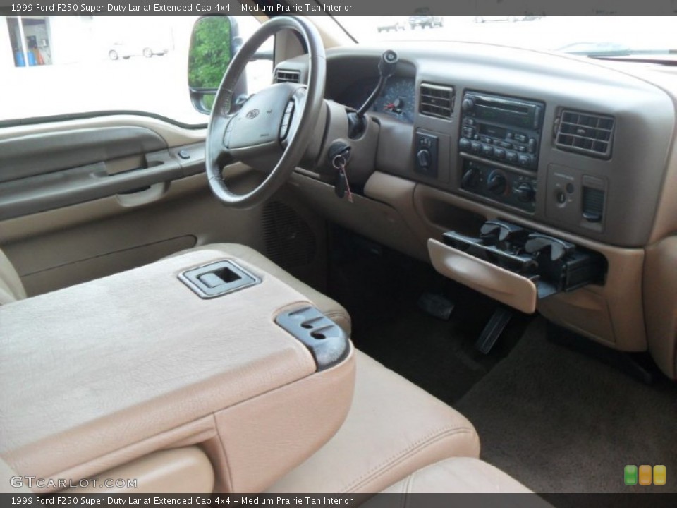 Medium Prairie Tan Interior Photo for the 1999 Ford F250 Super Duty Lariat Extended Cab 4x4 #53571294