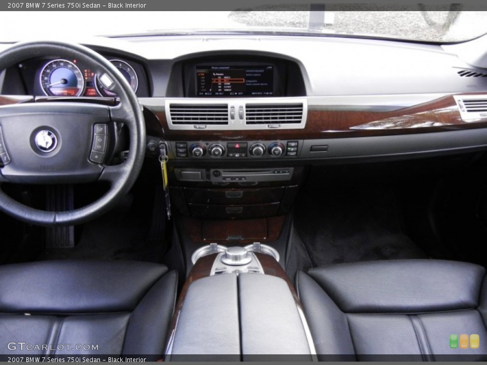 Black Interior Dashboard for the 2007 BMW 7 Series 750i Sedan #53571424
