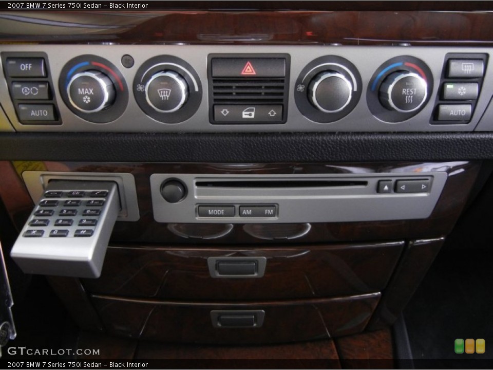Black Interior Controls for the 2007 BMW 7 Series 750i Sedan #53571501
