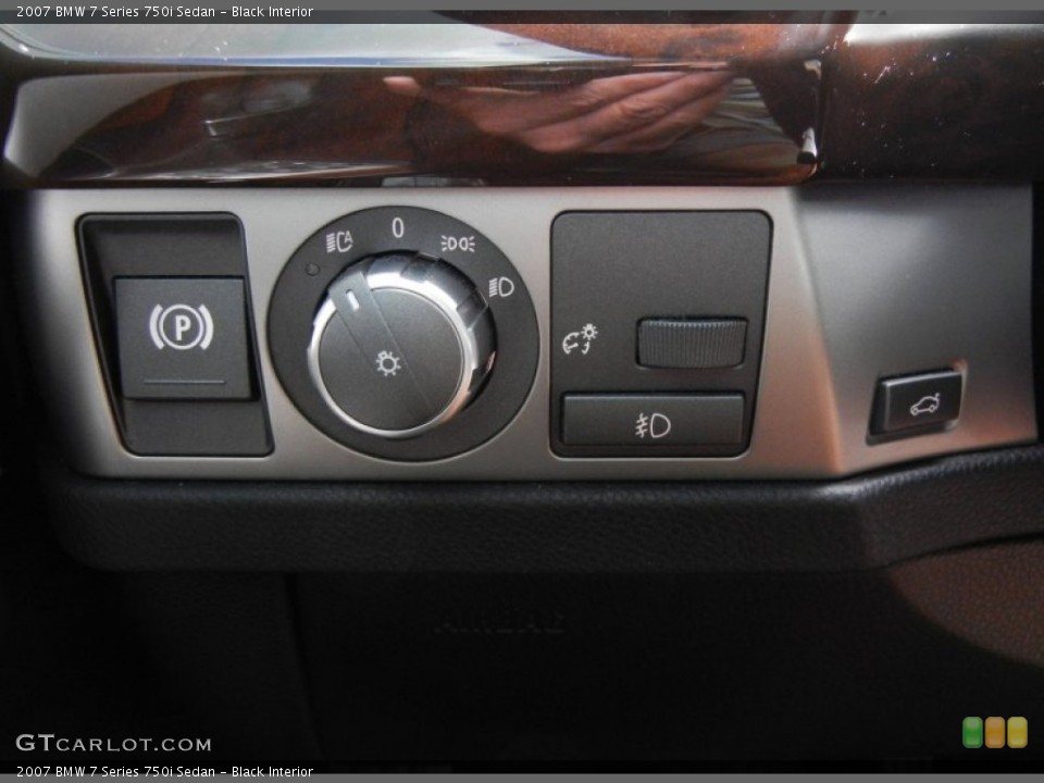 Black Interior Controls for the 2007 BMW 7 Series 750i Sedan #53571564