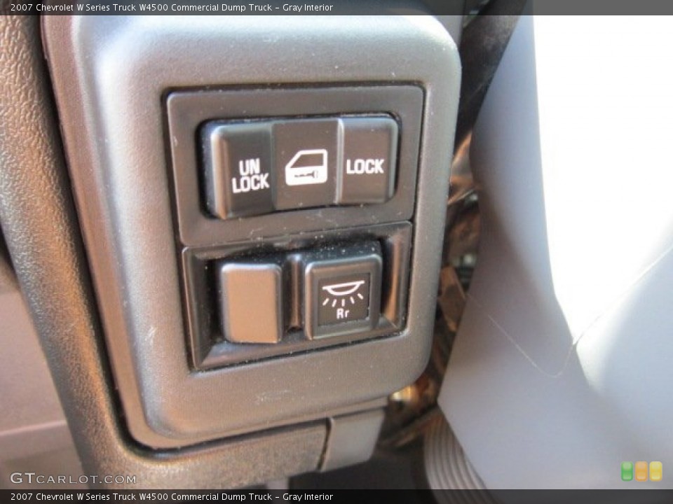 Gray Interior Controls for the 2007 Chevrolet W Series Truck W4500 Commercial Dump Truck #53595007