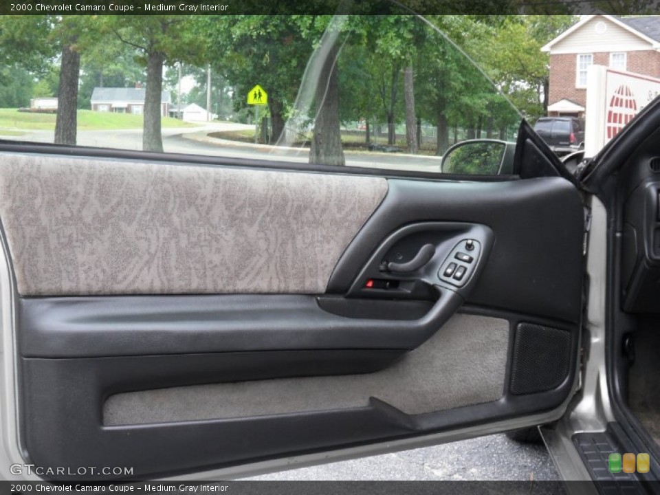 Medium Gray Interior Door Panel for the 2000 Chevrolet Camaro Coupe #53597638