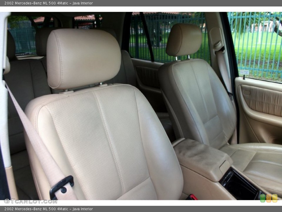 Java Interior Photo for the 2002 Mercedes-Benz ML 500 4Matic #53601585