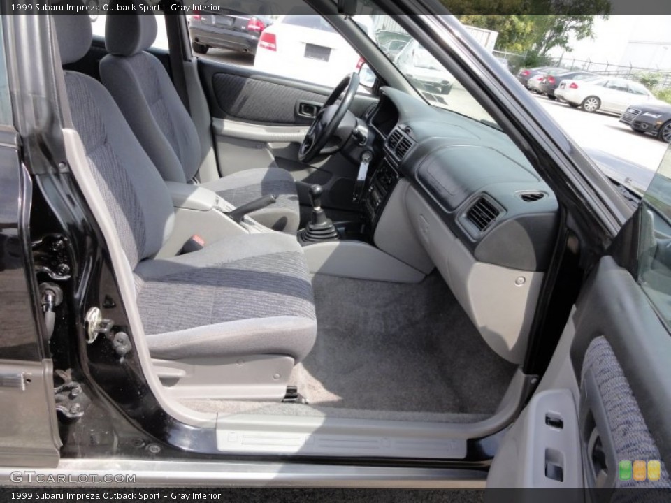 Gray Interior Photo for the 1999 Subaru Impreza Outback Sport #53607336