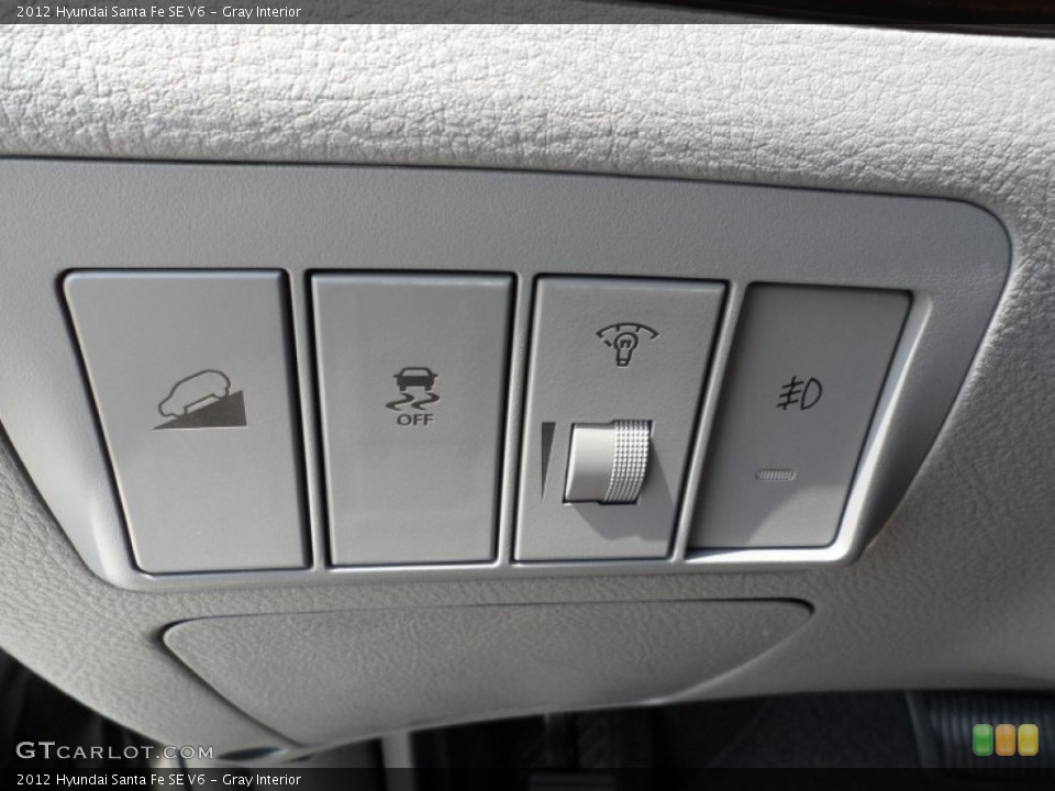 Gray Interior Controls for the 2012 Hyundai Santa Fe SE V6 #53611967