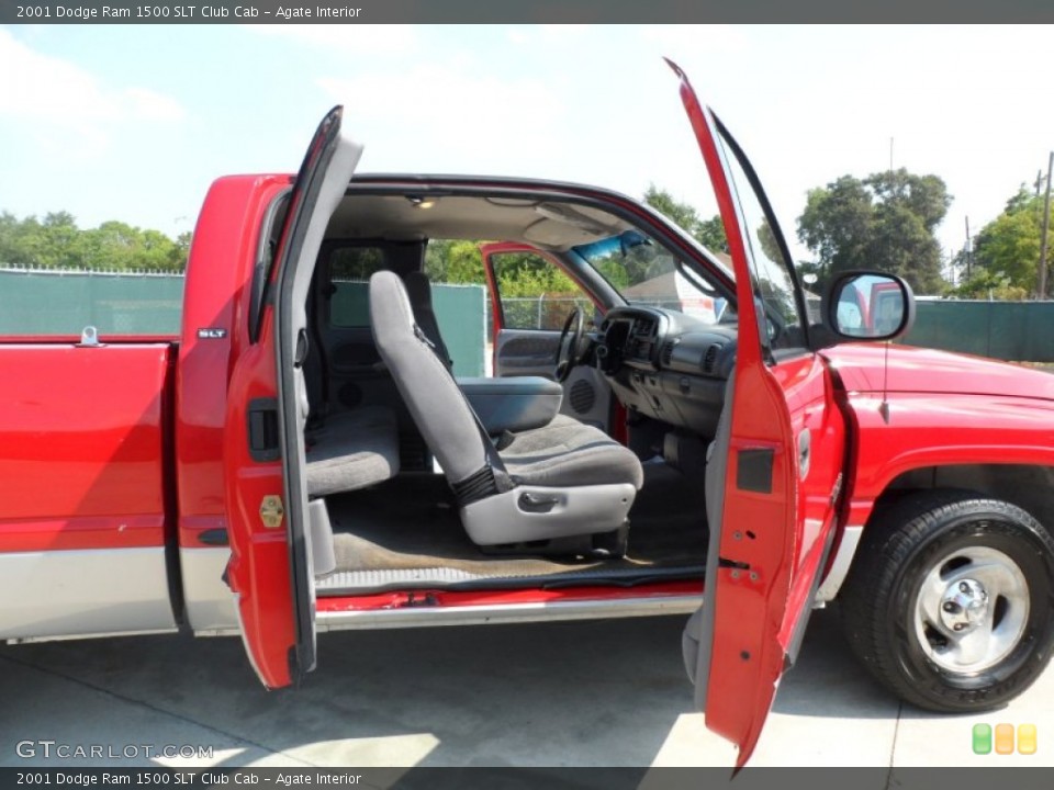 Agate Interior Photo for the 2001 Dodge Ram 1500 SLT Club Cab #53619237