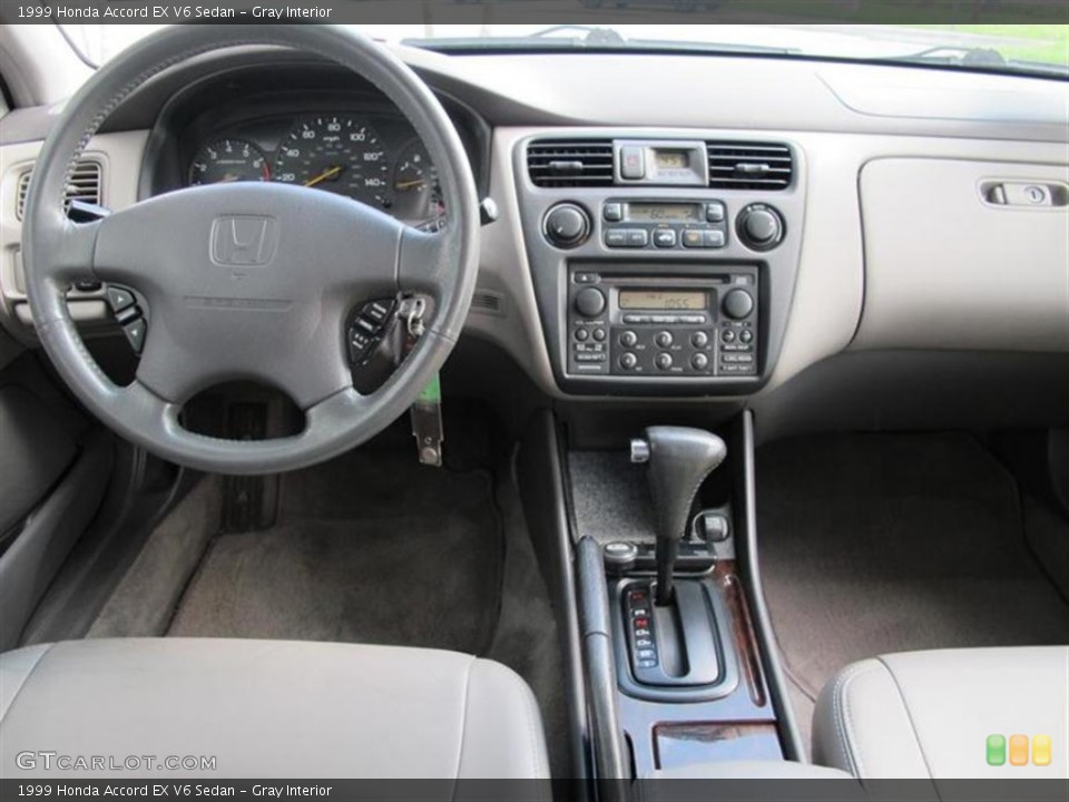 Gray Interior Photo for the 1999 Honda Accord EX V6 Sedan #53630888