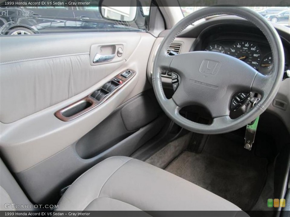 Gray Interior Photo for the 1999 Honda Accord EX V6 Sedan #53630903