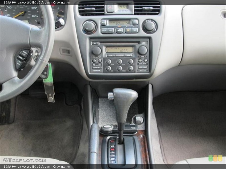 Gray Interior Controls for the 1999 Honda Accord EX V6 Sedan #53630918
