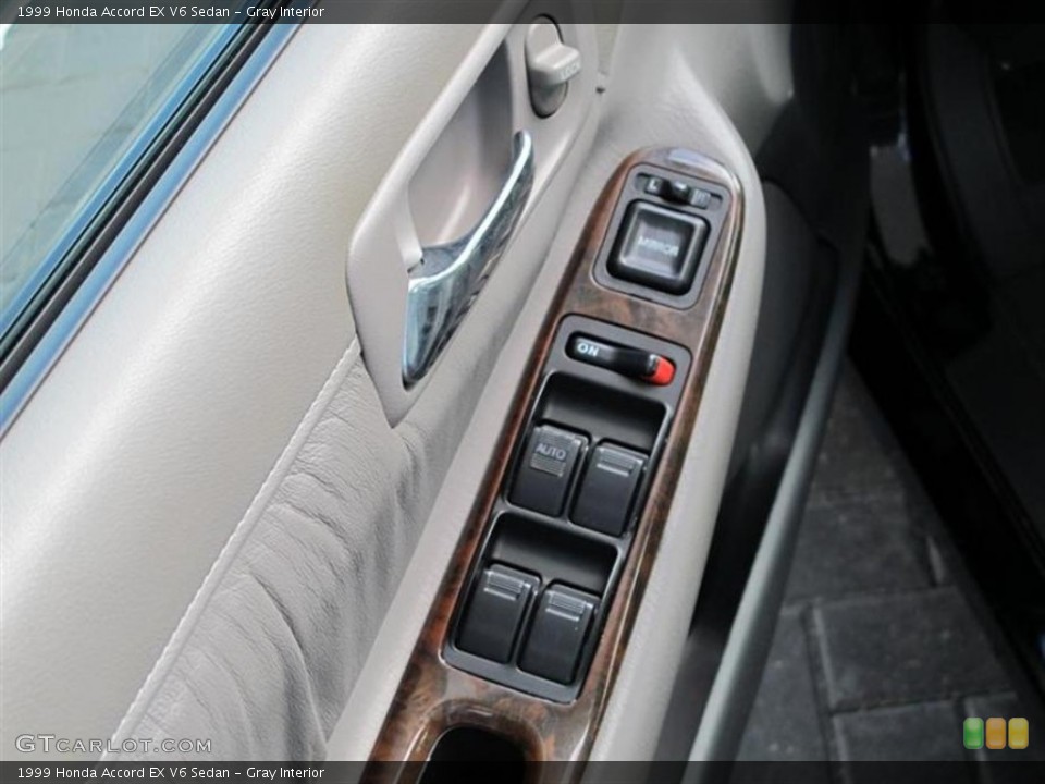 Gray Interior Controls for the 1999 Honda Accord EX V6 Sedan #53630960