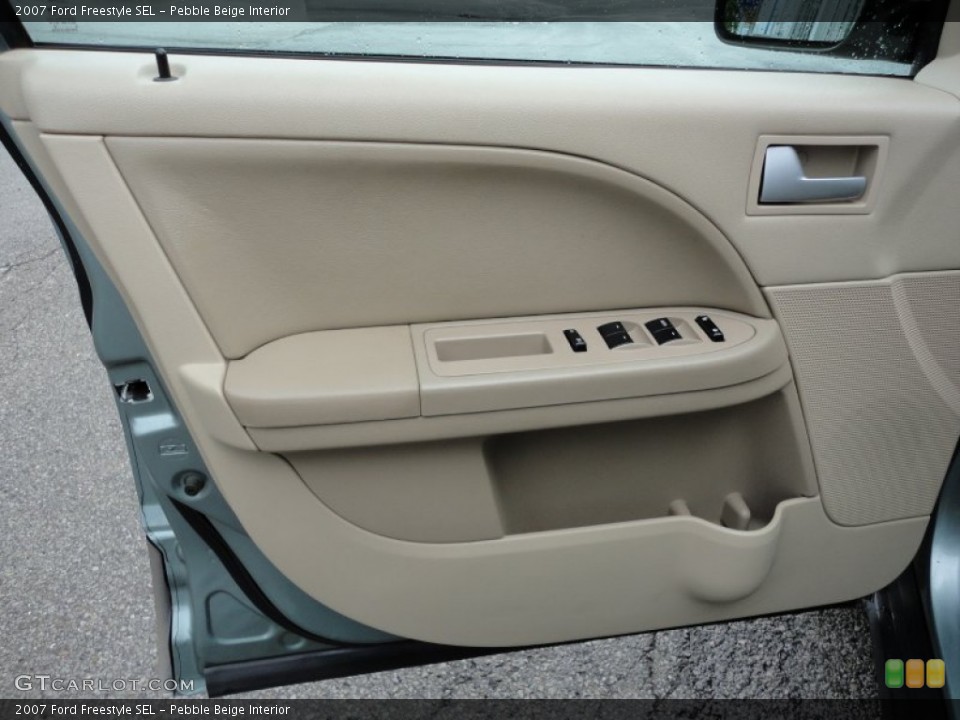 Pebble Beige Interior Door Panel for the 2007 Ford Freestyle SEL #53631125