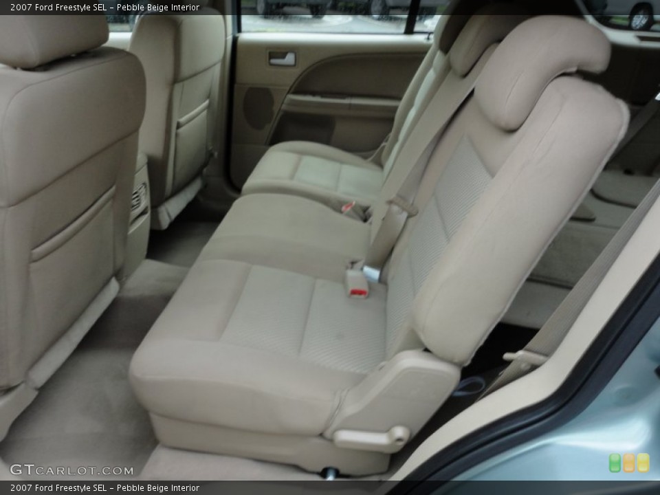 Pebble Beige Interior Photo for the 2007 Ford Freestyle SEL #53631138