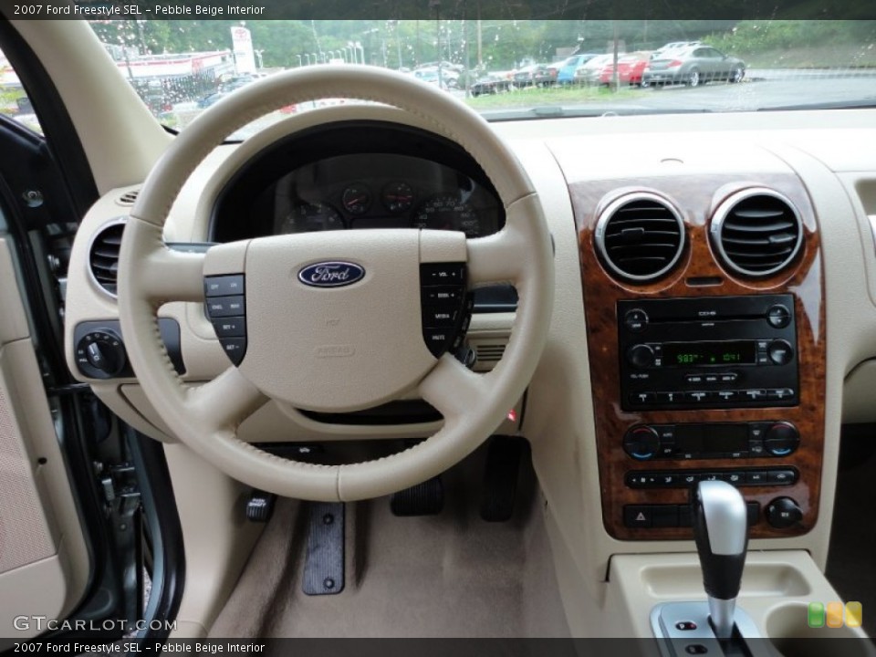 Pebble Beige Interior Dashboard for the 2007 Ford Freestyle SEL #53631152