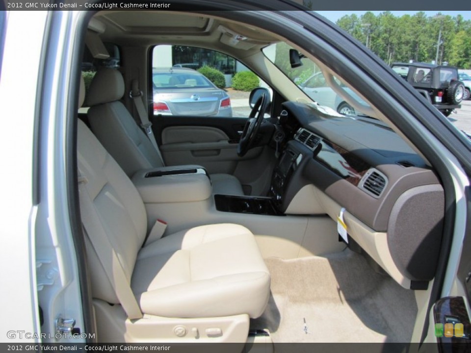 Cocoa/Light Cashmere Interior Photo for the 2012 GMC Yukon Denali #53634572