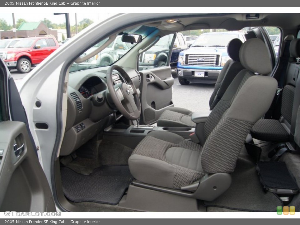 Graphite Interior Photo for the 2005 Nissan Frontier SE King Cab #53638719