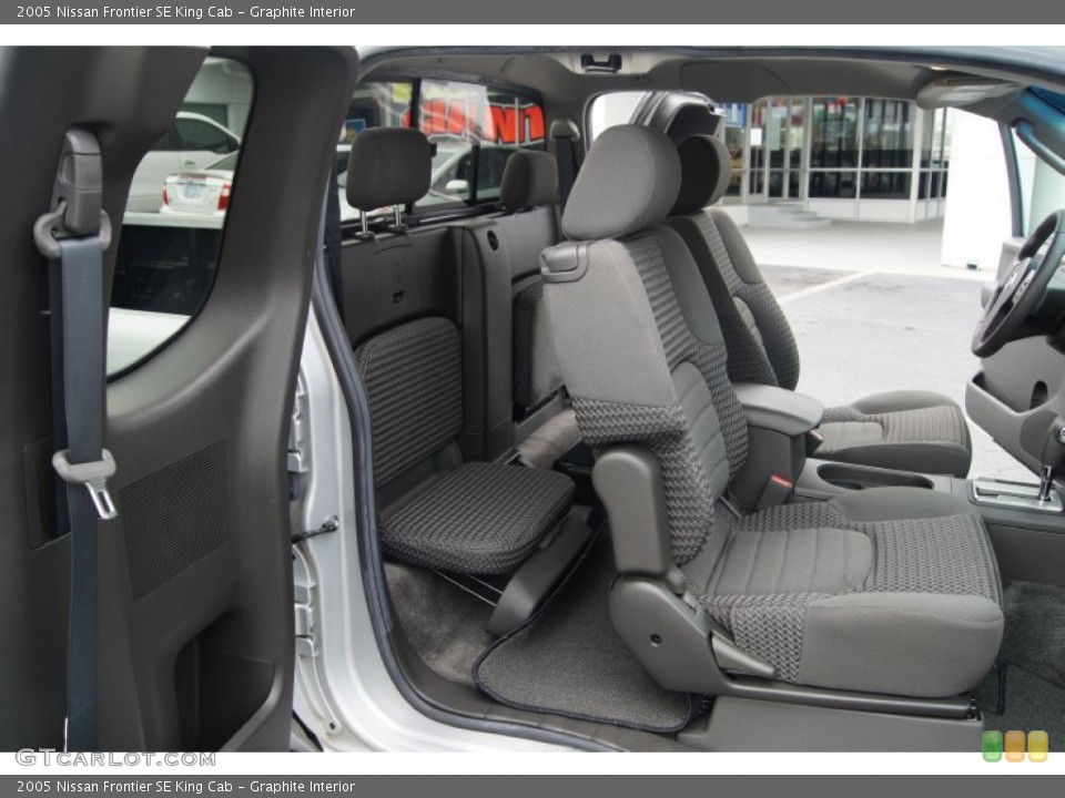 Graphite Interior Photo for the 2005 Nissan Frontier SE King Cab #53638743
