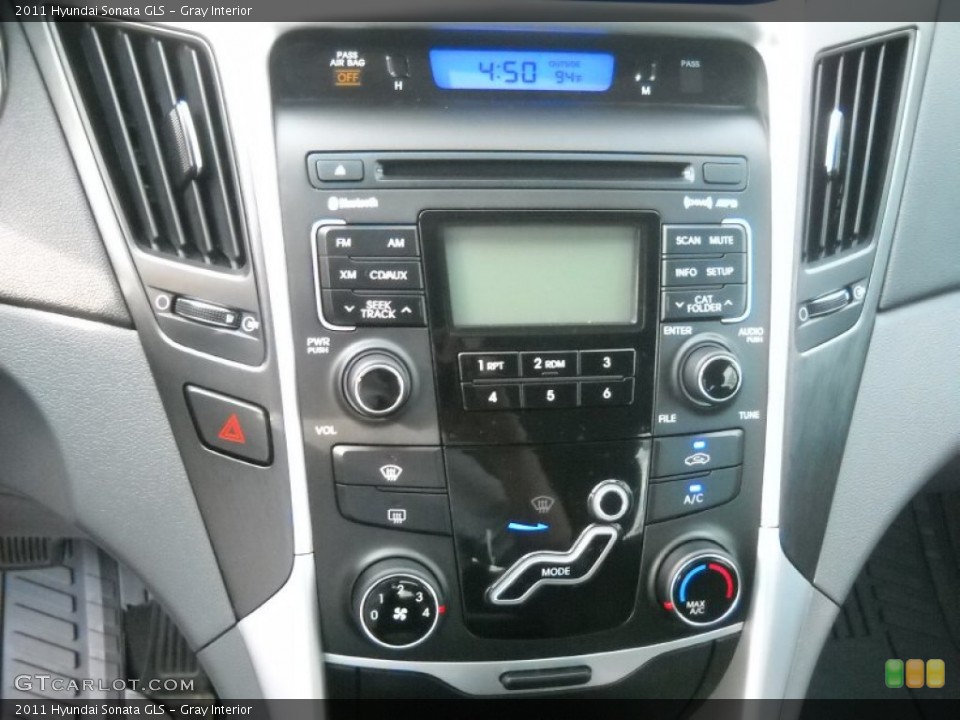 Gray Interior Controls for the 2011 Hyundai Sonata GLS #53639175