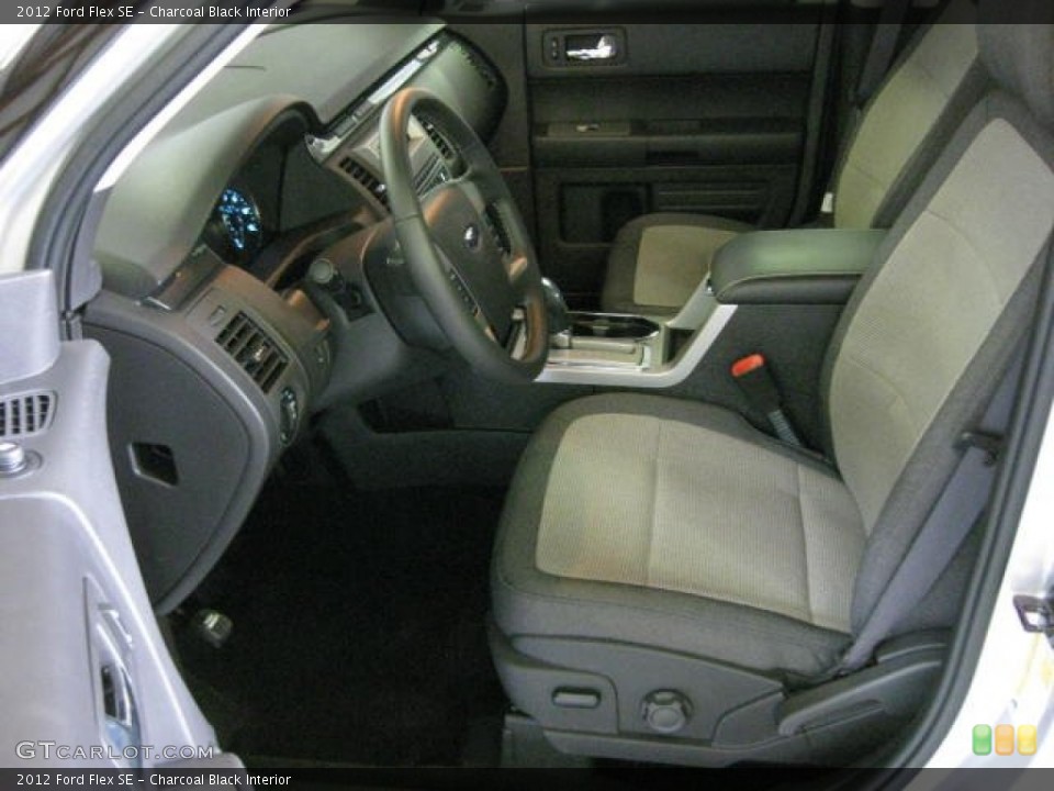 Charcoal Black Interior Photo for the 2012 Ford Flex SE #53650264