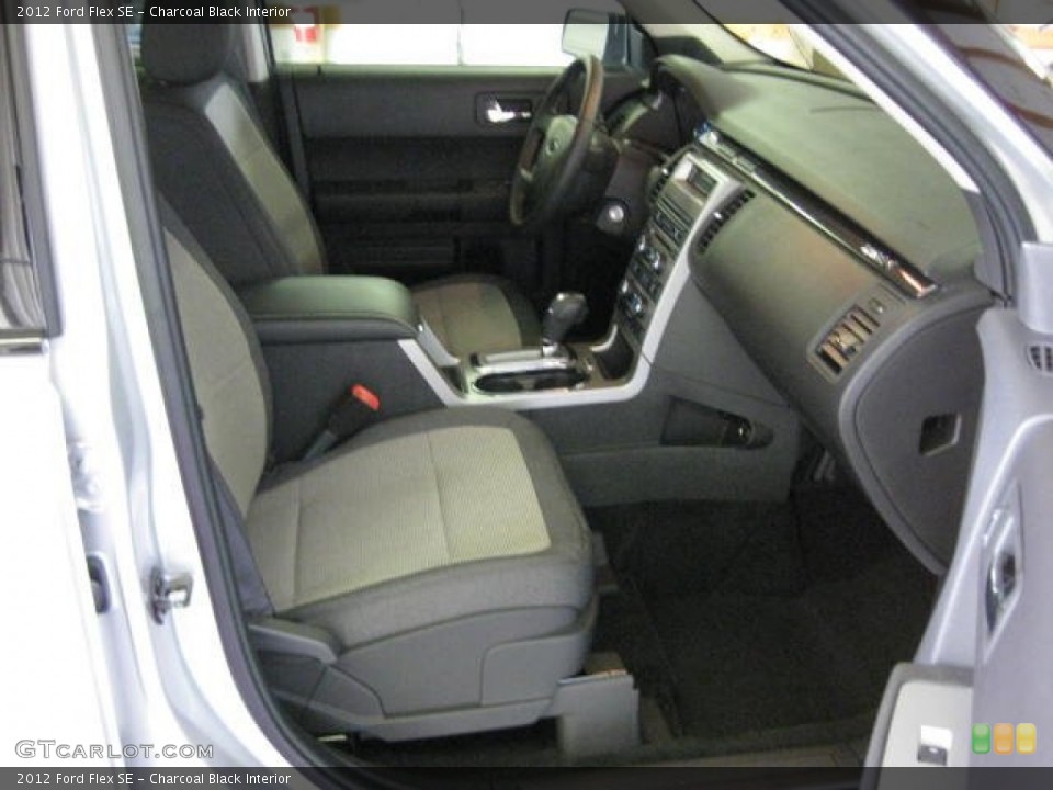 Charcoal Black Interior Photo for the 2012 Ford Flex SE #53650335