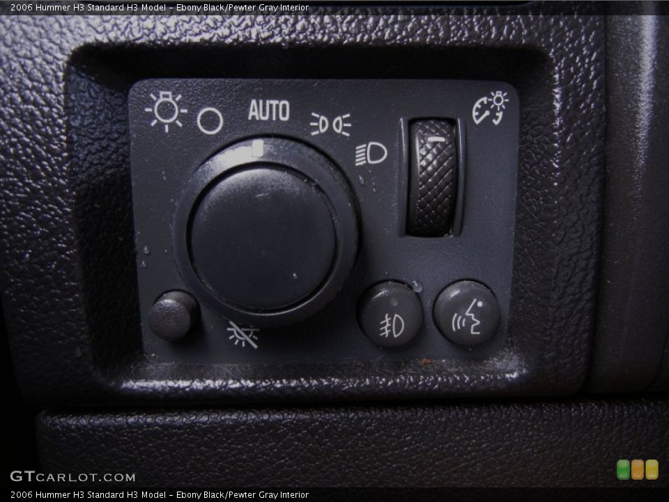 Ebony Black/Pewter Gray Interior Controls for the 2006 Hummer H3  #53651864