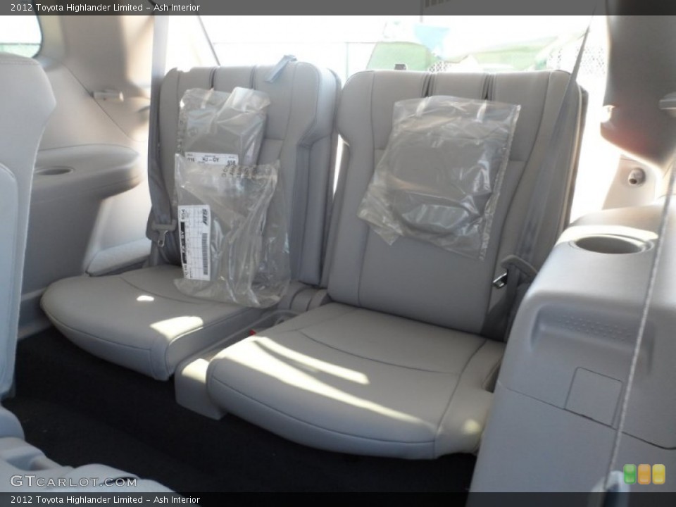 Ash Interior Photo for the 2012 Toyota Highlander Limited #53655776
