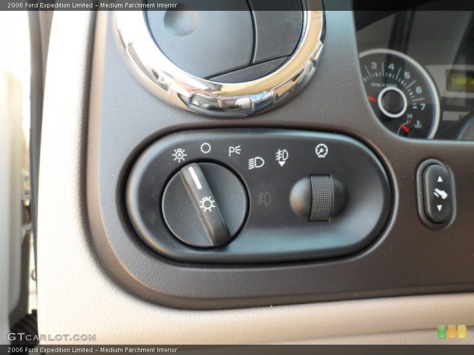 Medium Parchment Interior Controls for the 2006 Ford Expedition Limited #53663573