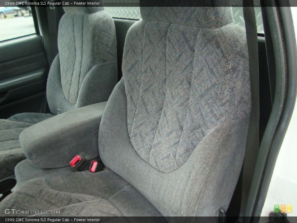 Pewter Interior Photo for the 1999 GMC Sonoma SLS Regular Cab #53683740