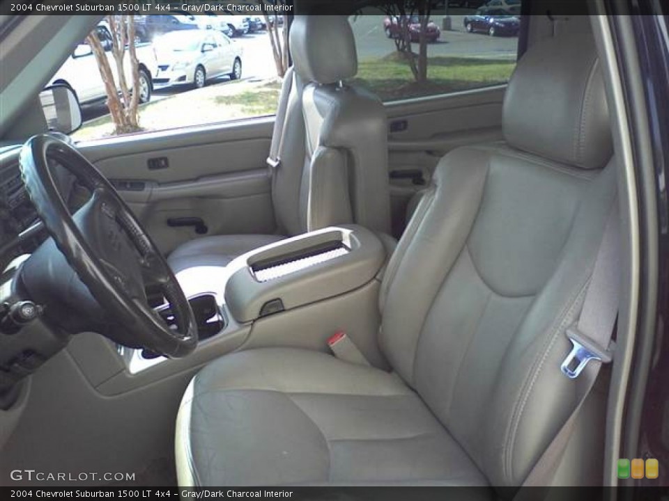 Gray/Dark Charcoal Interior Photo for the 2004 Chevrolet Suburban 1500 LT 4x4 #53689923