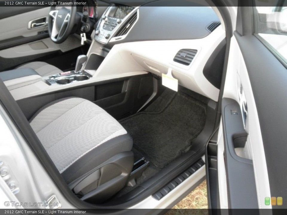 Light Titanium Interior Photo for the 2012 GMC Terrain SLE #53696787