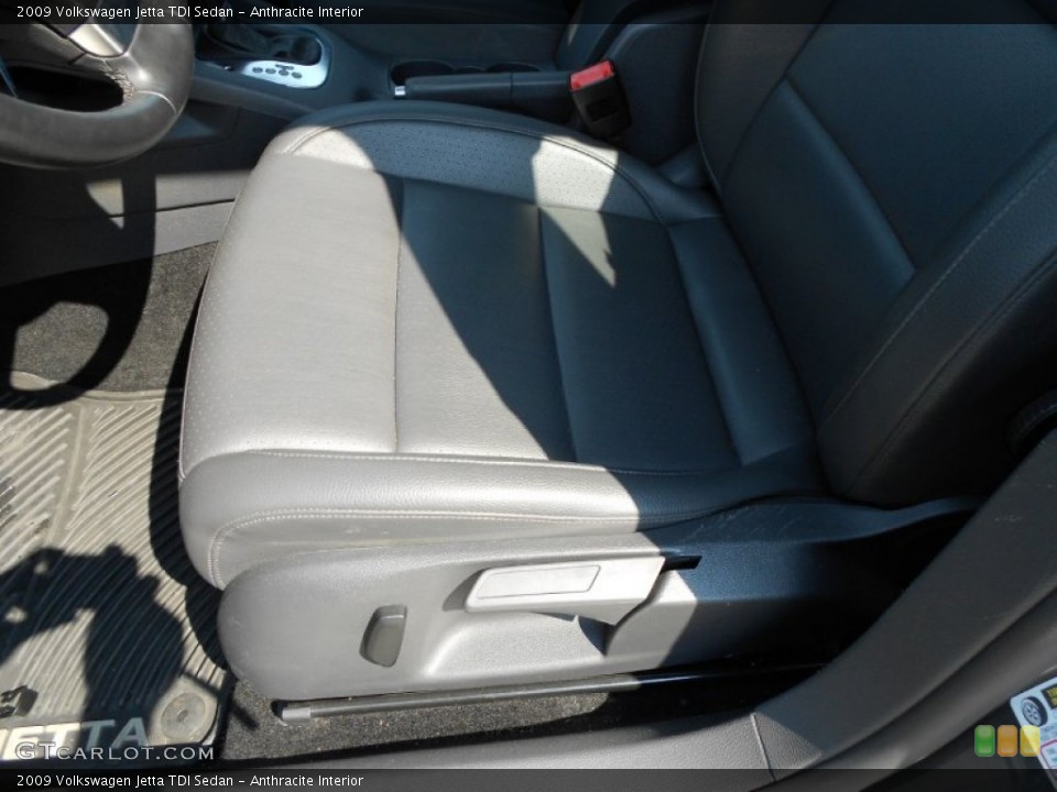 Anthracite Interior Photo for the 2009 Volkswagen Jetta TDI Sedan #53698473