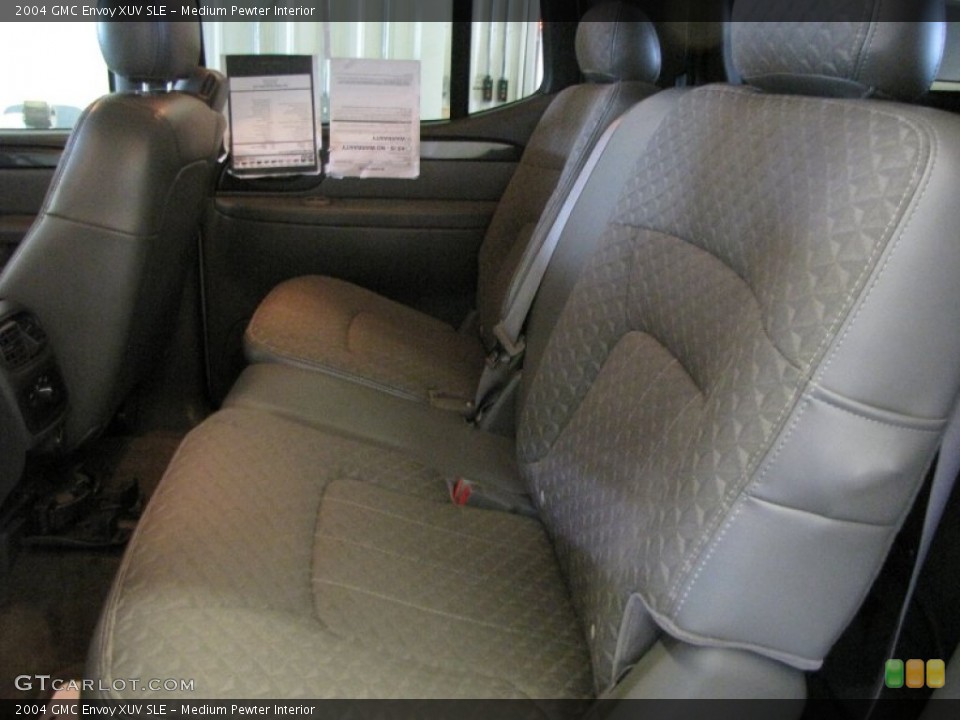 Medium Pewter Interior Photo for the 2004 GMC Envoy XUV SLE #53699628